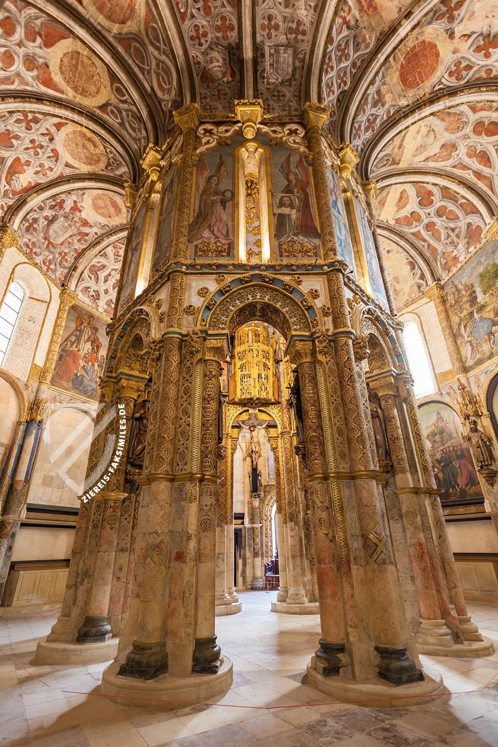 Das Christuskloster in Tomar - Christusritterkirche (Quelle: iStock/saiko3p)
